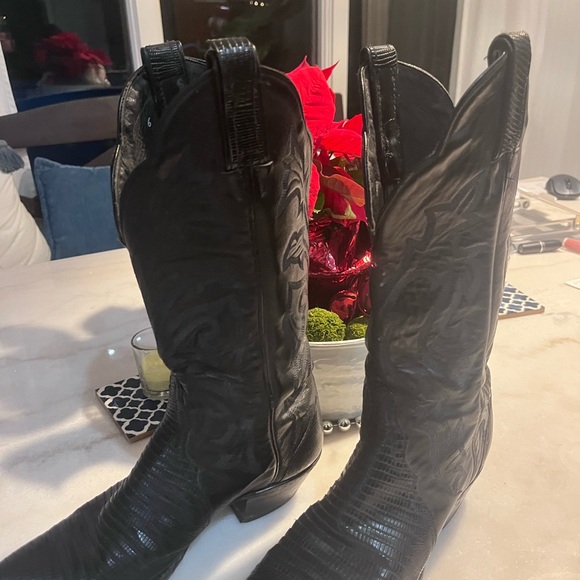 Tony Lama Black alligator skin cowboy boots - Picture 4 of 8